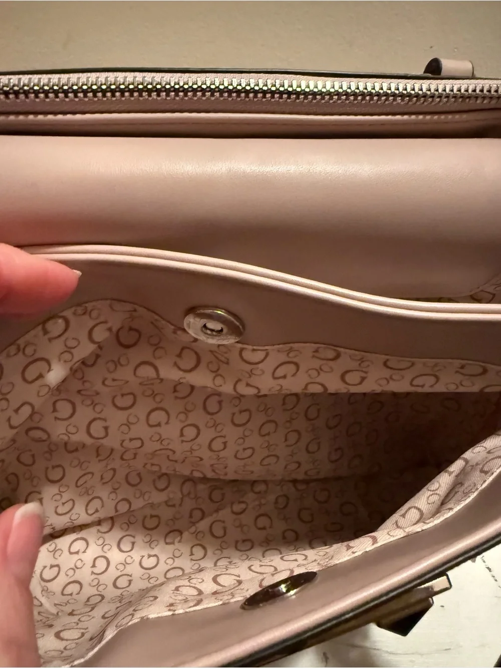 GUESS Pale Pink Logo Satchel with Detachable Strap EUC